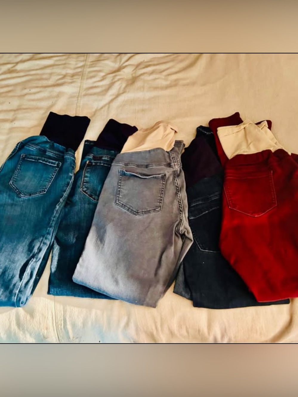 5 pairs of Women’s maternity stretch skinny with the belly band. Good condition